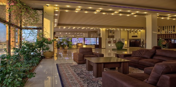 Negarestan hotel